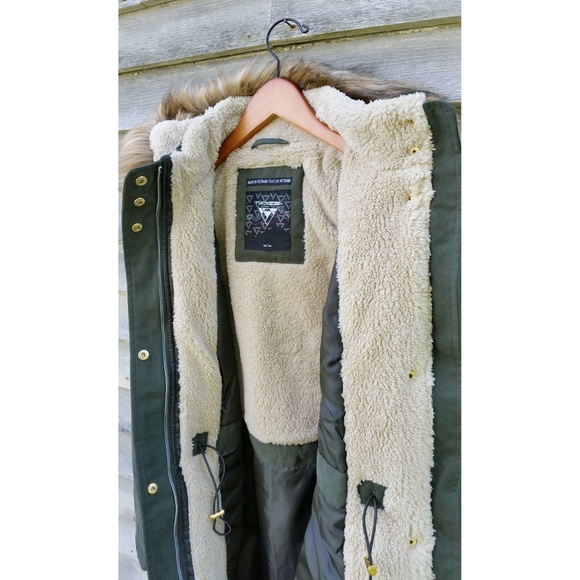 NOIZE Vegan Parka Faux Fur Hood & Sherpa Eco-Wear - Picture 6 of 8